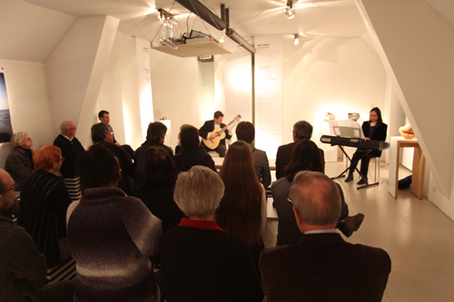 The audience watching Robert Bekkers and Anne Ku at Artonivo The audience watching Robert Bekkers and Anne Ku at Artonivo