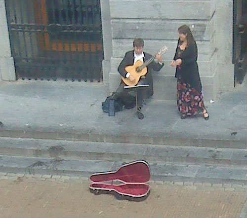 Bekkers (guitar) and Reiche (soprano) in central Utrecht, Netherlands 2 Aug 2011 photo: Iztok Klančar Bekkers (guitar) and Reiche (soprano) in central Utrecht, Netherlands 2 Aug 2011 photo: Iztok Klančar