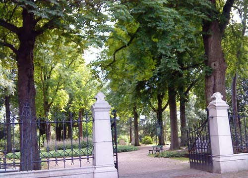 Henk Alkema is buried at Soestbergen near Gansstraat 152, Utrecht, Netherlands Henk Alkema is buried at Soestbergen near Gansstraat 152, Utrecht, Netherlands