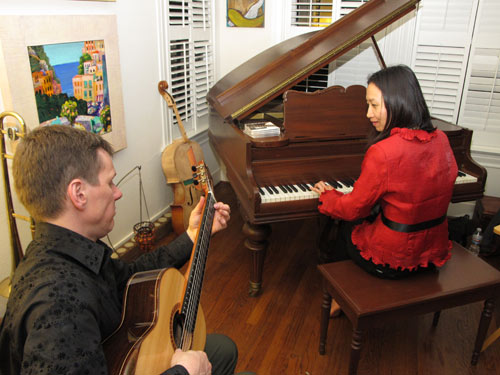 Jam session after the house concert in Montrose. Photo: Melissa Noble Jam session after the house concert in Montrose. Photo: Melissa Noble