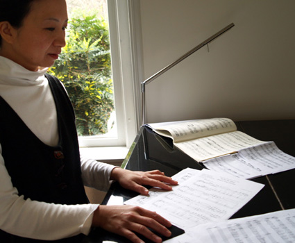 Anne Ku at the piano